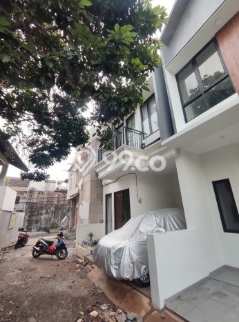 Rumah Strategis Modern Lb 55m2 di Ciracas, Jakarta Timur Rumah Strategis Modern Lb 55m2 di Ciracas, Jakarta Timur