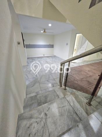 DREAM HOME! Rumah area , 3 KM, Free Banjir, LT 144m2m² LB 250m2m² DREAM HOME! Rumah area , 3 KM, Free Banjir, LT 144m2m² LB 250m2m²