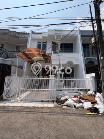 Rumah sewa siap pakai 4 Kamar Tidur di Green garden, Jakarta Barat Rumah sewa siap pakai 4 Kamar Tidur di Green garden, Jakarta Barat