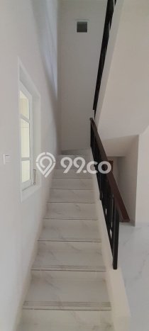 PROMO SPESIAL! Rumah Untuk Investasi di Legenda Wisata, Luas 136m² Bangunan 200m² PROMO SPESIAL! Rumah Untuk Investasi di Legenda Wisata, Luas 136m² Bangunan 200m²