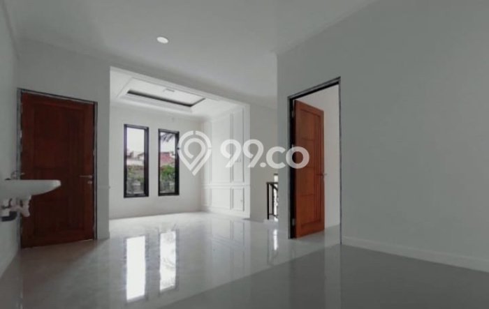 GOOD DEAL! Rumah Premium di Legenda Wisata, Luas 136m² Bangunan 200m² GOOD DEAL! Rumah Premium di Legenda Wisata, Luas 136m² Bangunan 200m²