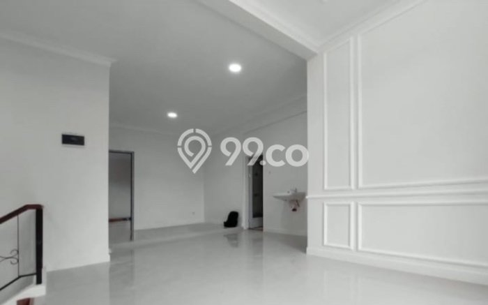 GOOD DEAL! Rumah Premium di Legenda Wisata, Luas 136m² Bangunan 200m² GOOD DEAL! Rumah Premium di Legenda Wisata, Luas 136m² Bangunan 200m²
