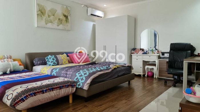 Hunian Asri LT 180m² Dekat Fasilitas Umum di Kota Wisata, Bogor Hunian Asri LT 180m² Dekat Fasilitas Umum di Kota Wisata, Bogor