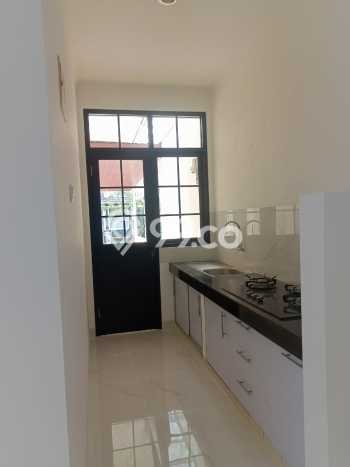 Rumah Strategis di Kota Wisata, Bogor, LT 136m2m² Bangunan 200m2m² - HARGA NEGO! Rumah Strategis di Kota Wisata, Bogor, LT 136m2m² Bangunan 200m2m² - HARGA NEGO!