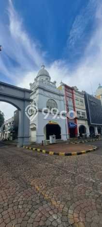 Ruko Dijual di Jakarta Timur LT 94m2 & LB 175m2 Lokasi Terbaik! Ruko Dijual di Jakarta Timur LT 94m2 & LB 175m2 Lokasi Terbaik!