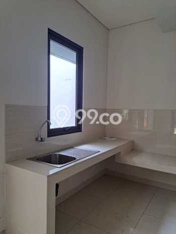 Ready to Use! Luxury House LT 135m2 Desain Modern di BSD Ready to Use! Luxury House LT 135m2 Desain Modern di BSD