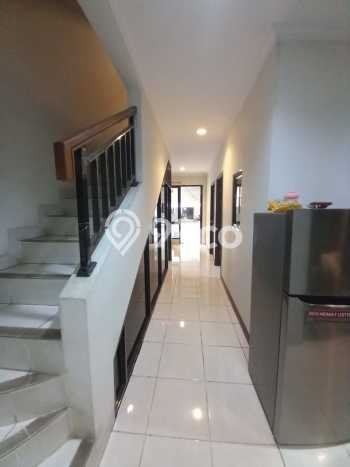 Kost Dijual di Gading Serpong dengan 9 KT dan Luas 145m2 Kost Dijual di Gading Serpong dengan 9 KT dan Luas 145m2