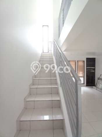 Rumah Minimalis 2 KT di Gading Serpong Tangerang Unfurnished Rumah Minimalis 2 KT di Gading Serpong Tangerang Unfurnished