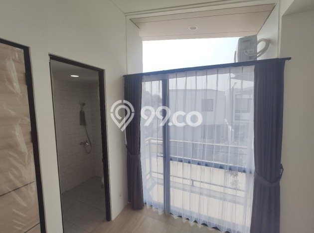 Disewakan! Rumah 3 Kamar Tidur &
3 Kamar Mandi di Lippo Karawaci, Tangerang Disewakan! Rumah 3 Kamar Tidur &
3 Kamar Mandi di Lippo Karawaci, Tangerang