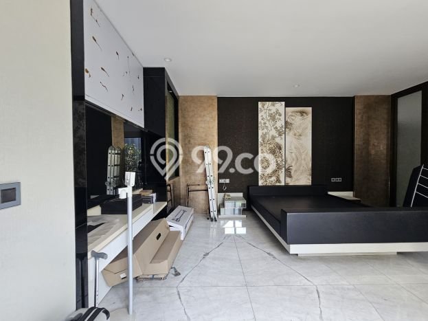 Hunian Mewah LB 900m2 Siap Pakai Desain Elegan di Pluit, Jakarta Utara Hunian Mewah LB 900m2 Siap Pakai Desain Elegan di Pluit, Jakarta Utara
