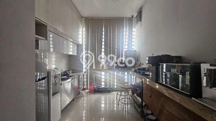 Untuk Dijual! Kantor di Pantai Indah Kapuk Jakarta Utara LT 660m2 / LB 2400m2 Kawasan Strategis Untuk Dijual! Kantor di Pantai Indah Kapuk Jakarta Utara LT 660m2 / LB 2400m2 Kawasan Strategis