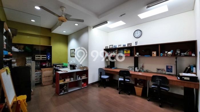 Rumah Elit LB 300m2 Siap Pakai Desain Elegan di Lippo Karawaci, Tangerang Rumah Elit LB 300m2 Siap Pakai Desain Elegan di Lippo Karawaci, Tangerang