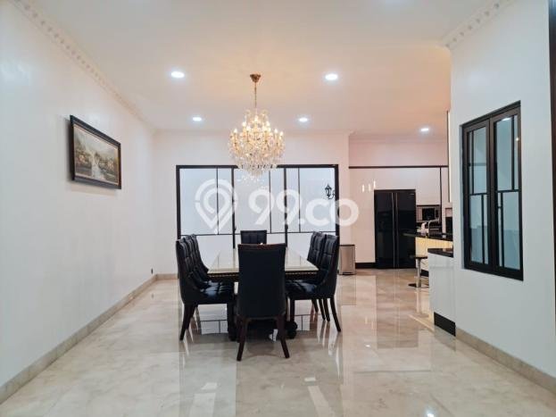 Rumah Elit LB 368m2 Siap Huni Desain Elegan di Alam Sutera, Tangerang Rumah Elit LB 368m2 Siap Huni Desain Elegan di Alam Sutera, Tangerang