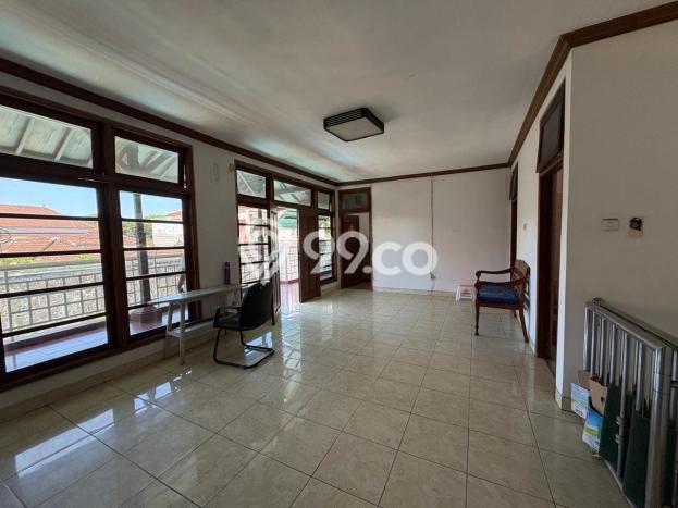 For Sale! Premium House LT 400m2 Desain Elegan di Tuban For Sale! Premium House LT 400m2 Desain Elegan di Tuban