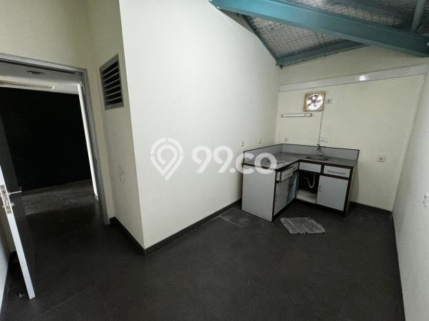Gudang di Kerobokan, Luas 692m², Pusat Bisnis, Posisi Strategis Gudang di Kerobokan, Luas 692m², Pusat Bisnis, Posisi Strategis
