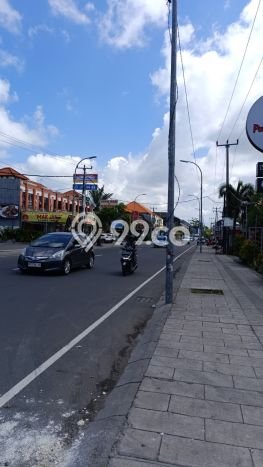 LOKASI PREMIUM! Gudang Area Bisnis Kawasan Legian, Luas 200m², Siap Bisnis LOKASI PREMIUM! Gudang Area Bisnis Kawasan Legian, Luas 200m², Siap Bisnis