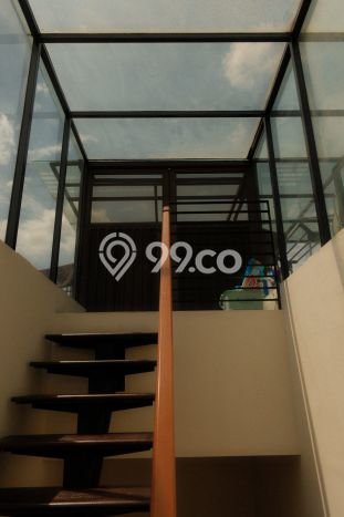 Rumah Luxury Modern Siap Huni di Pantai Indah Kapuk Jakarta Utara Rumah Luxury Modern Siap Huni di Pantai Indah Kapuk Jakarta Utara