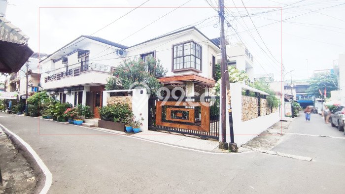 Siap Huni Rumah Mewah 4 Kamar di Kebayoran Lama Dekat ke Mana Saja Siap Huni Rumah Mewah 4 Kamar di Kebayoran Lama Dekat ke Mana Saja