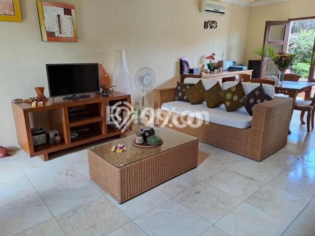 Vila Premium Kawasan , Luas 205m2m², Area Asri Vila Premium Kawasan , Luas 205m2m², Area Asri