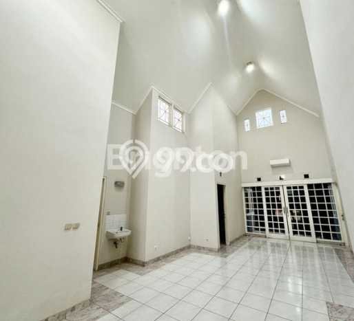Disewakan Rumah Murah di Alam Sutera Tangerang dengan 4 Kamar Tidur Disewakan Rumah Murah di Alam Sutera Tangerang dengan 4 Kamar Tidur