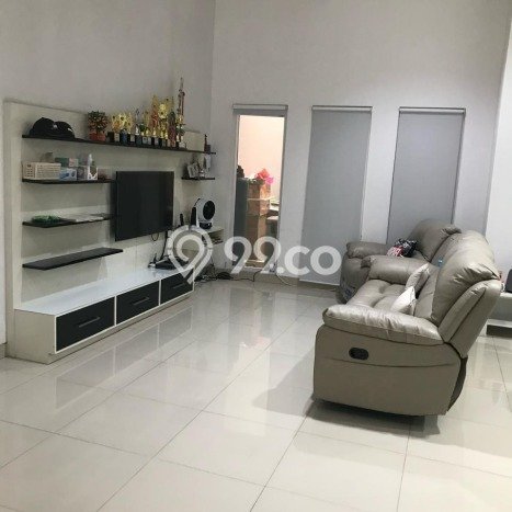 Ready to Use! Luxury House LT 175m2 Desain Elegan di Pantai Indah Kapuk Ready to Use! Luxury House LT 175m2 Desain Elegan di Pantai Indah Kapuk