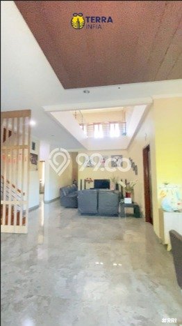 Rumah Mewah LB 475m2 Siap Pakai Desain Elegan di Dago, Bandung Rumah Mewah LB 475m2 Siap Pakai Desain Elegan di Dago, Bandung