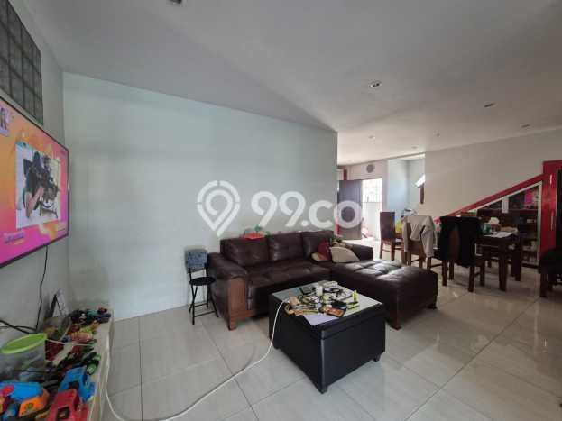 Rumah Modern 4 KT di Taman Kopo Indah Bandung Semi Furnished Rumah Modern 4 KT di Taman Kopo Indah Bandung Semi Furnished