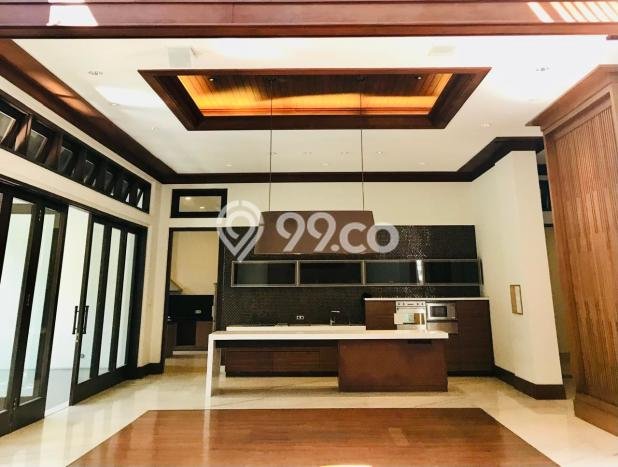 Jual Rumah Luas Elegan Dengan View Eksklusif di Dago, Bandung Jual Rumah Luas Elegan Dengan View Eksklusif di Dago, Bandung