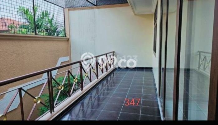 KESEMPATAN TERBAIK! Rumah area Tanjung Barat, 4 KT, Siap Huni, Luas 320m² LB 450m² KESEMPATAN TERBAIK! Rumah area Tanjung Barat, 4 KT, Siap Huni, Luas 320m² LB 450m²