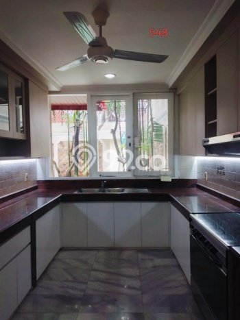 Rumah kawasan Cipete, Dekat Pusat Kota, 5 KT, LT 575m² Bangunan 400m² Rumah kawasan Cipete, Dekat Pusat Kota, 5 KT, LT 575m² Bangunan 400m²