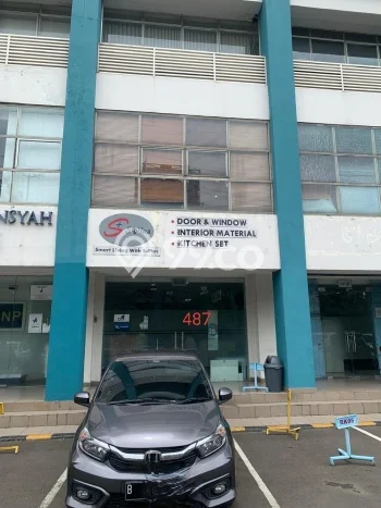 LOKASI STRATEGIS! Ruko di Jatinegara, Luas 225m², Kawasan Bisnis LOKASI STRATEGIS! Ruko di Jatinegara, Luas 225m², Kawasan Bisnis