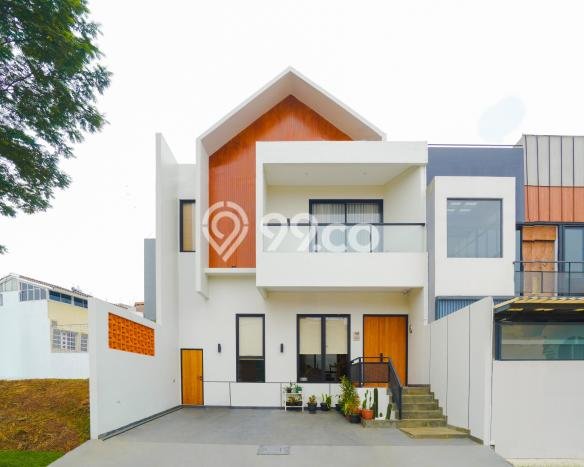 Rumah Mewah LB 198m2 Siap Huni Desain Elegan di Gading Serpong, Tangerang Rumah Mewah LB 198m2 Siap Huni Desain Elegan di Gading Serpong, Tangerang