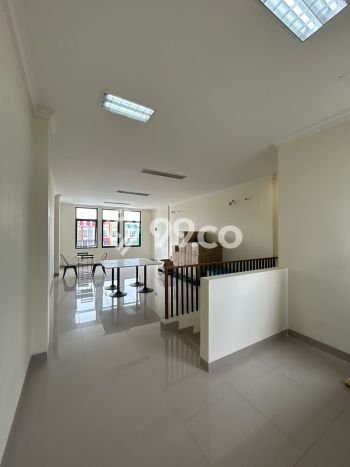 Ruko Dijual di Prime Area Tangerang Luas 184m2 Ruko Dijual di Prime Area Tangerang Luas 184m2