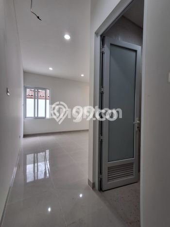 Jual Rumah Luas Megah Dengan View Eksklusif di Duri Kepa, Jakarta Barat Jual Rumah Luas Megah Dengan View Eksklusif di Duri Kepa, Jakarta Barat