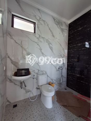 Rumah Luxury Modern Tanpa Renovasi di Duri Kosambi Jakarta Barat Rumah Luxury Modern Tanpa Renovasi di Duri Kosambi Jakarta Barat