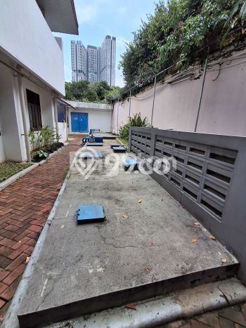 Rumah Elit Modern Siap Huni di Pejaten Jakarta Selatan Rumah Elit Modern Siap Huni di Pejaten Jakarta Selatan