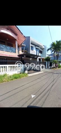 Hunian Mewah LB 200m2 Siap Huni Desain Elegan di Puri Indah, Jakarta Barat Hunian Mewah LB 200m2 Siap Huni Desain Elegan di Puri Indah, Jakarta Barat