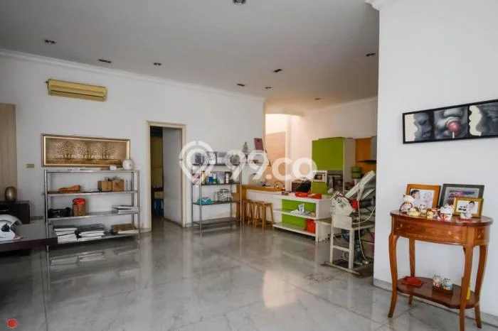 Rumah Luxury Modern Siap Huni di Intercon Jakarta Barat Rumah Luxury Modern Siap Huni di Intercon Jakarta Barat