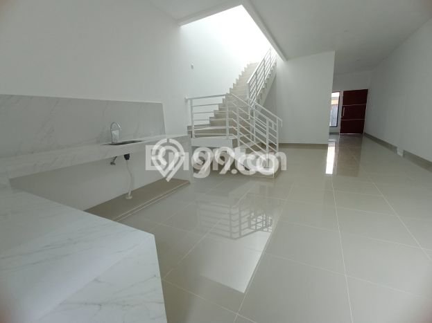 Dijual Rumah Eksklusif 4 KT di Meruya, Jakarta Barat Dijual Rumah Eksklusif 4 KT di Meruya, Jakarta Barat