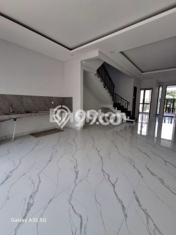Rumah Luxury Modern Siap Huni di Meruya Jakarta Barat Rumah Luxury Modern Siap Huni di Meruya Jakarta Barat