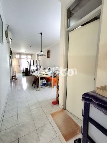 Jual Rumah Mewah Elegan Dengan View Cantik di Puri Indah, Jakarta Barat Jual Rumah Mewah Elegan Dengan View Cantik di Puri Indah, Jakarta Barat