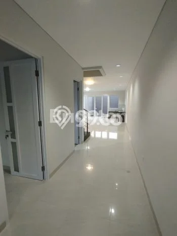 Rumah Modern 4 KT di Meruya Jakarta Barat Rumah Modern 4 KT di Meruya Jakarta Barat