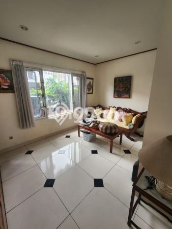 Jual Rumah Mewah Megah Dengan View Eksklusif di Puri Indah, Jakarta Barat Jual Rumah Mewah Megah Dengan View Eksklusif di Puri Indah, Jakarta Barat