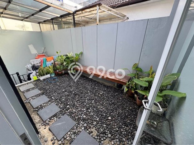 Rumah Modern 3 Kamar LT 135m2 di Terusan Buah Batu Rumah Modern 3 Kamar LT 135m2 di Terusan Buah Batu