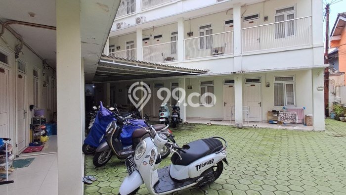 Rumah Kost untuk Dijual di Bojongsoang dengan 44 KT, 44 KM, Luas 900m2 Rumah Kost untuk Dijual di Bojongsoang dengan 44 KT, 44 KM, Luas 900m2
