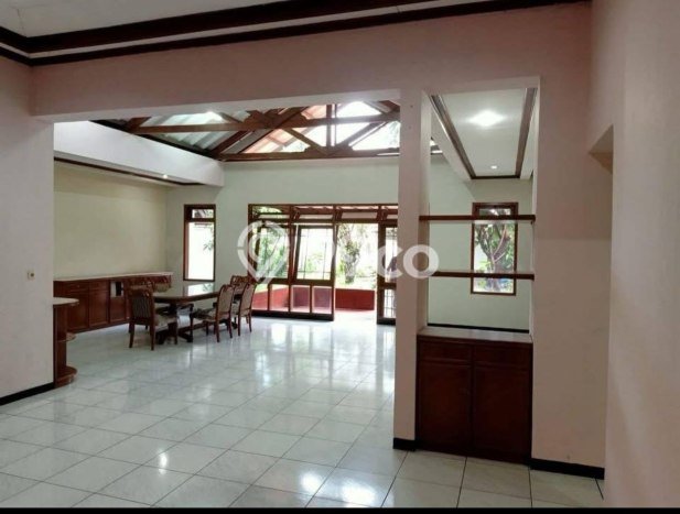 Ready to Use! Luxury House LT 1100m2 Desain Elegan di Riau Ready to Use! Luxury House LT 1100m2 Desain Elegan di Riau