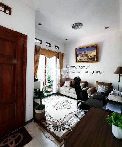 Siap Huni Rumah Mewah 5 Kamar di Batununggal Dekat ke Mana Saja Siap Huni Rumah Mewah 5 Kamar di Batununggal Dekat ke Mana Saja