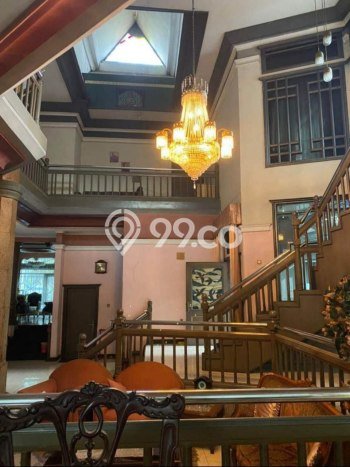 Ready to Use! Premium House LT 850m2 Desain Elegan di Moch Toha Ready to Use! Premium House LT 850m2 Desain Elegan di Moch Toha
