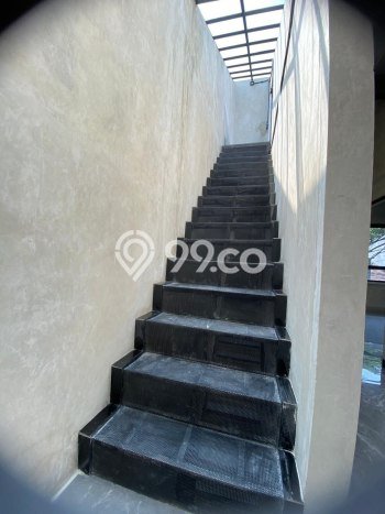 For Sale! Premium House LT 168m2 Desain Modern di Sudirman For Sale! Premium House LT 168m2 Desain Modern di Sudirman