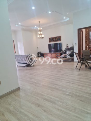 HUNIAN BERKELAS! Rumah Exclusive Andir, Bandung, LT 360m2m² Luas Bangunan 330m2m² HUNIAN BERKELAS! Rumah Exclusive Andir, Bandung, LT 360m2m² Luas Bangunan 330m2m²